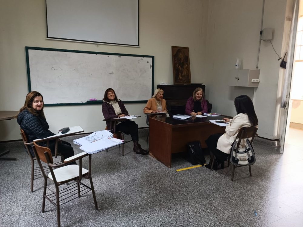 La comunidad educativa del IES Marchetti recibió a la primera directora